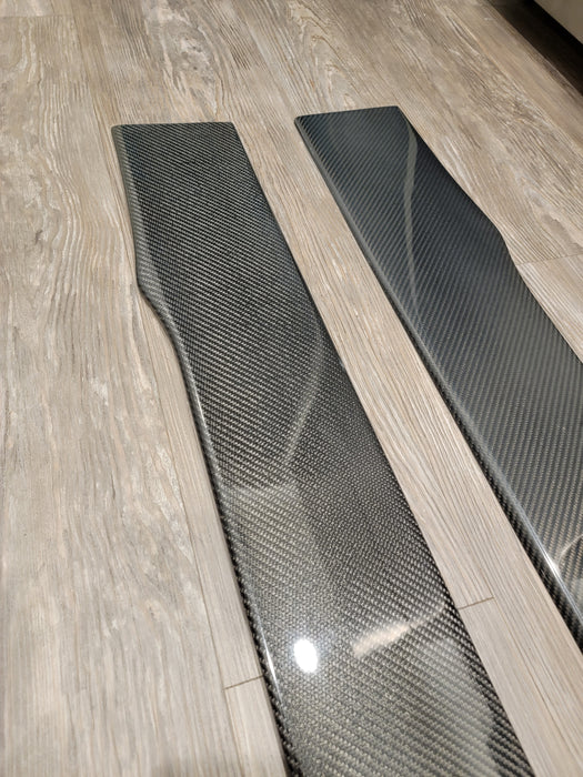 Carbon fiber side skirts