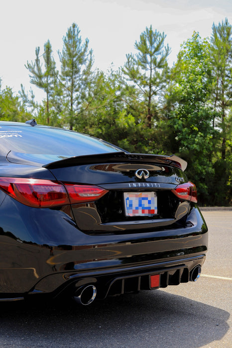 Gloss black rear diffuser