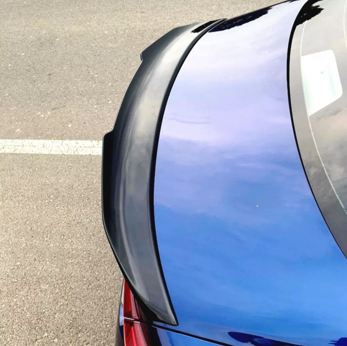 Gloss black H style spoiler