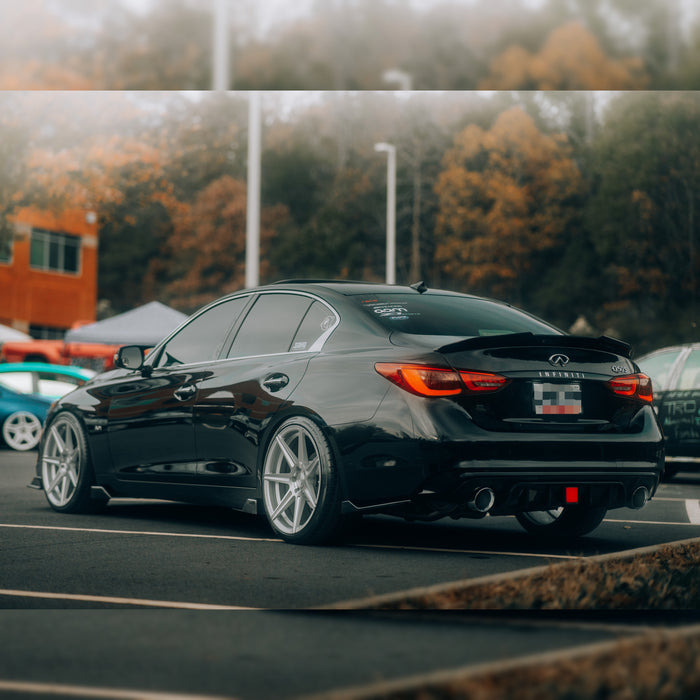 Gloss black rear diffuser